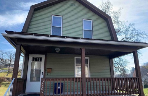 Altoona House | 7 minutes from UPMC Altoona cheerful 2bedroom home