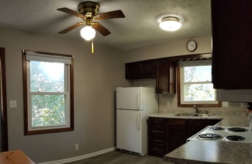 Lincoln House | 7 minutes to downtown, newly remodeled