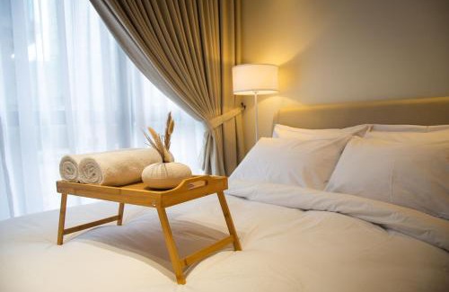 Sungai Penchala Apartment | 7 Mossaz skypool 5mins to 1U and Ikea atEmpire City