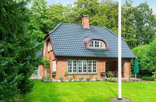 Sonderhav House | 7 person holiday home in Kruså