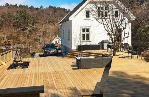 Hovag House | 7 person holiday home in Høvåg