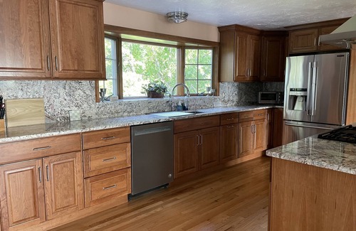Ellisville House | 7 person hot tub! 4 Suites plus! Sleep 16, 5+baths, 5 min walk to beach