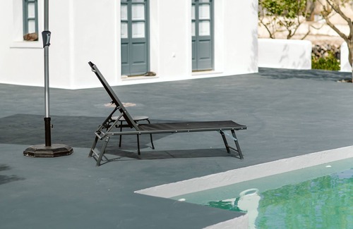 Imerovigli Villa | 7 person villa with large pool, central location!