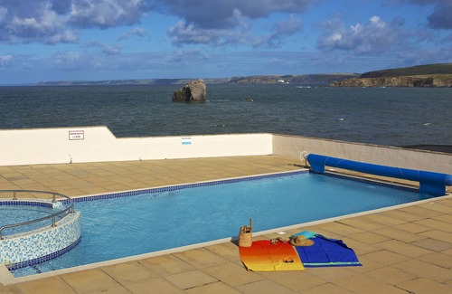 Burgh Island Cottage | 7 THURLESTONE ROCK, family friendly, with pool in Thurlestone