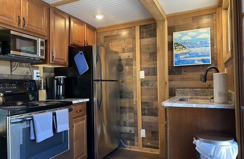 Antioch Cottage | #7 Tiny House at The Cottages on Petite Lake