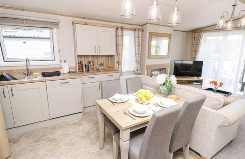 Woodfalls Cottage | 7 WILD HAVEN, pet friendly, with a garden in Landford