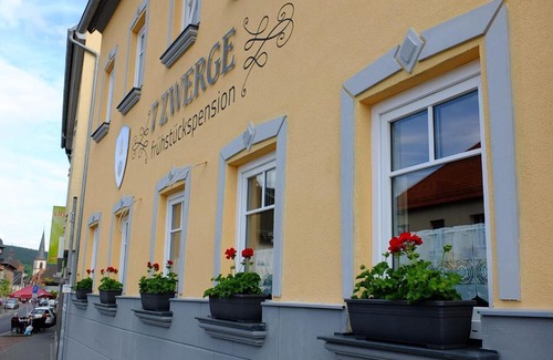 Lohr am Main House | 7 Zwerge Übernachtungspension