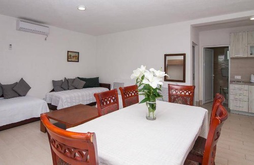 Utjeha Hladna Uvala Apartment | 70 m² Apartment ∙ 6 guests