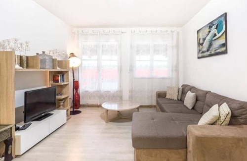Auxerre Apartment | 70 m² Apartment ∙ 2 bedrooms ∙ 5 guests