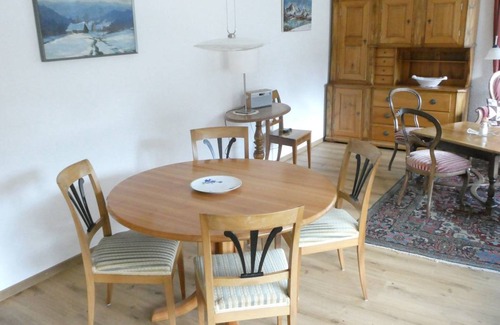 Thusis Apartment | 70 m² Apartment ∙ 2 bedrooms ∙ 4 guests