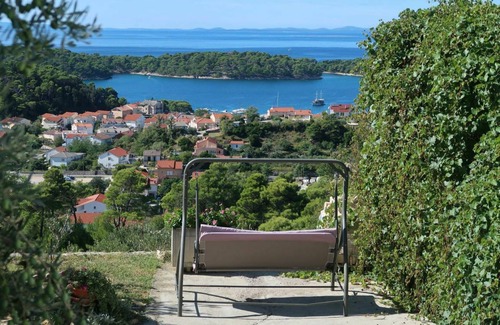 Rab Apartment | 70 m² Apartment ∙ 2 bedrooms ∙ 4 guests