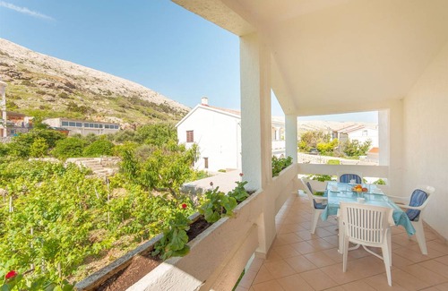 Pag Apartment | 70 m² Apartment ∙ 2 bedrooms ∙ 4 guests
