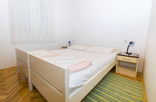 Starigrad Apartment | 70 m² Apartment ∙ 3 bedrooms ∙ 6 guests
