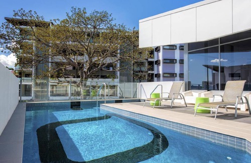 Bowen Hills Apartment | 70 m² Apartment ∙ 5 guests
