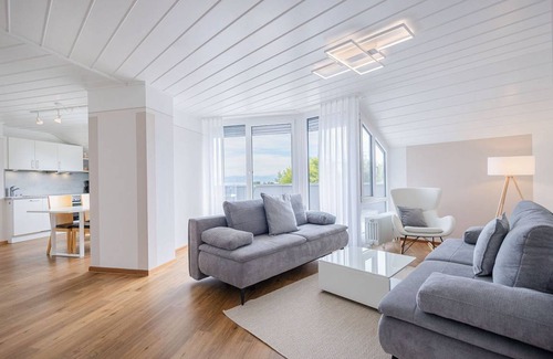 Immenstaad am Bodensee Apartment | 70 m² Apartment ∙ 1 bedroom ∙ 4 guests