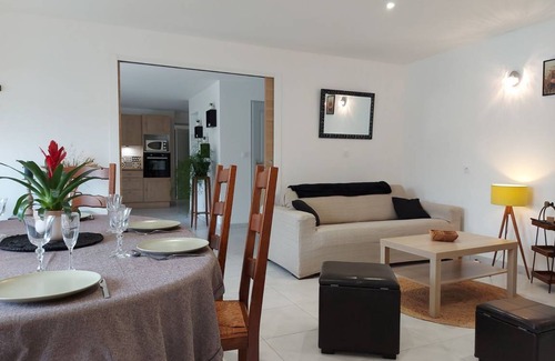 Saint-Christophe Cottage | 70 m² Cabin ∙ 3 bedrooms ∙ 6 guests
