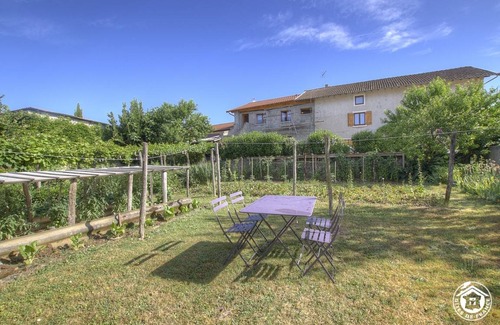 Chazey-sur-Ain House | 70 m² Gîte ∙ 2 bedrooms ∙ 4 guests
