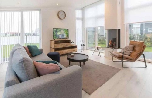 Wemeldinge House | 70 m² House ∙ 2 bedrooms ∙ 4 guests