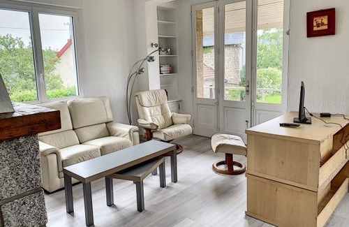 Carolles House | 70 m² House ∙ 2 bedrooms ∙ 4 guests
