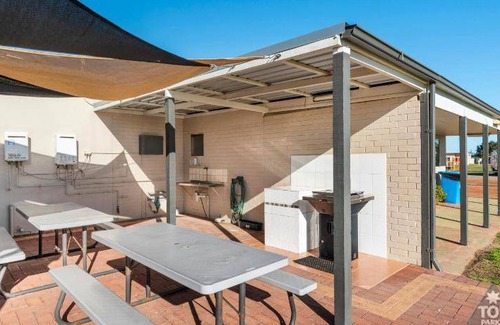 West End Resort | 70 m² Resort ∙ 2 bedrooms ∙ 6 guests