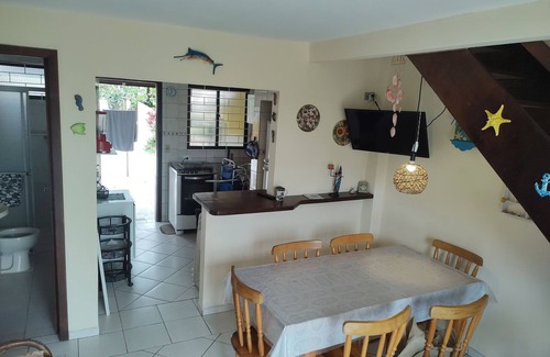 Guaratuba House | 70 meters from the beach and with a sea view, 4.5 km from Morro do Cristo