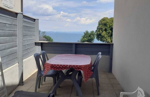Thonon-les-Bains Apartment | 70 meters from the lake duplex with fully equipped kitchen