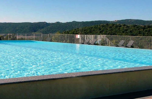 Santa Giulia Apartment | 70 sqm air-conditioned apartment, heated swimming pool, near Sta Giulia 4/6 pers.