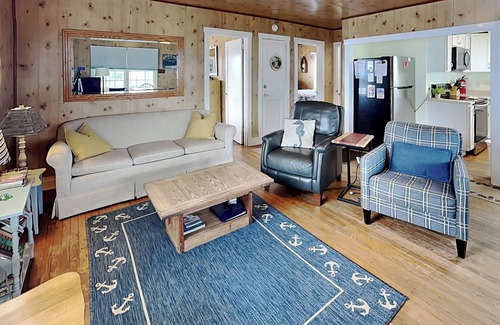 Topsail Beach House | 703 By The Sea | Pets, Oceanfront In Topsail Beach
