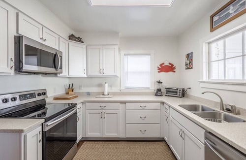 Topsail Beach House | 703 By The Sea | Pets, Oceanfront In Topsail Beach