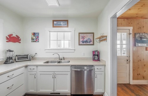 Topsail Beach House | 703 By The Sea | Pets, Oceanfront In Topsail Beach