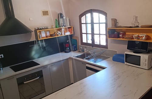 Roquefort-la-Bedoule Apartment | 70m² apartment, quietly situated in the hills only 10min from the sea
