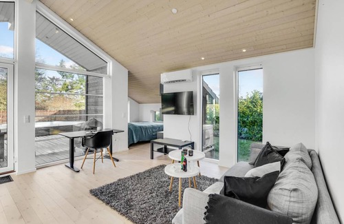 Skibby House | 71 m² House ∙ 2 bedrooms ∙ 6 guests