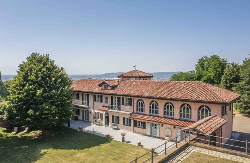 La Morra Villa | 718 m² Villa ∙ 5 bedrooms ∙ 10 guests