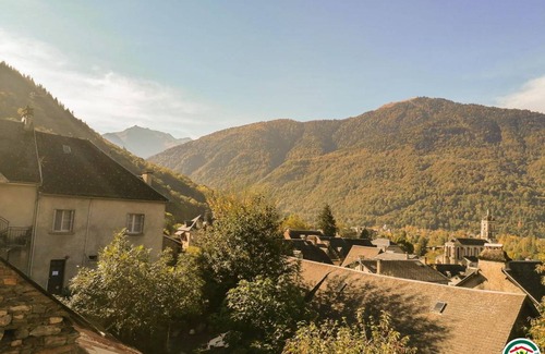 Montauban-de-Luchon House | 72 m² Gîte ∙ 2 bedrooms ∙ 4 guests