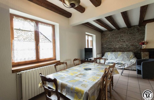 Montauban-de-Luchon House | 72 m² Gîte ∙ 2 bedrooms ∙ 4 guests
