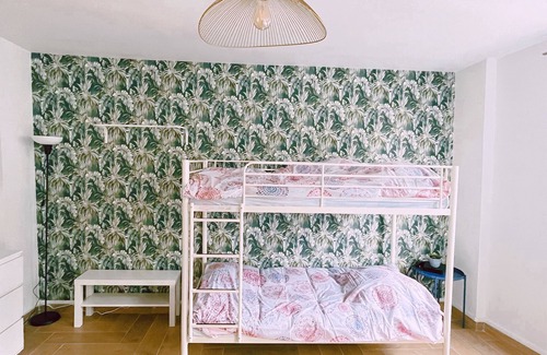 Bagnolet Apartment | 721 Functional apartment close to the metro and Paris 20 ème