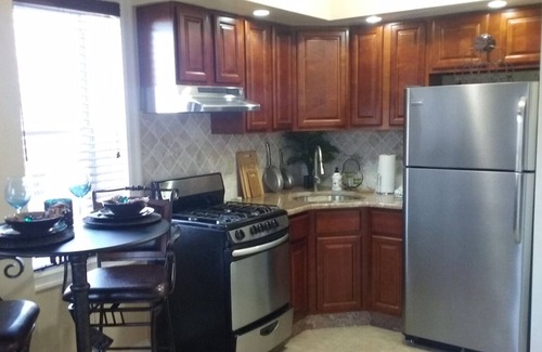 Union City Apartment | 725 13. # 9 · Beautiful Apt 20 min to time square