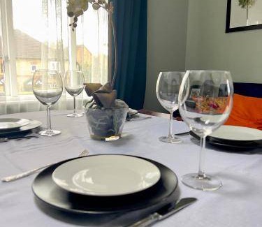 Guildford Apartment | 73 m² Apartment ∙ 2 bedrooms ∙ 6 guests
