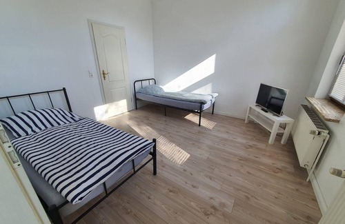 Brunsbuttel Apartment | 73 m² Apartment ∙ 3 bedrooms ∙ 5 guests