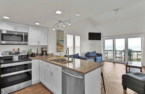 Surf City Condo | 738 Surf Condo - 2BR 2BA Sleeps 6 Oceanfront - Awesome Community Pool w/Fitness