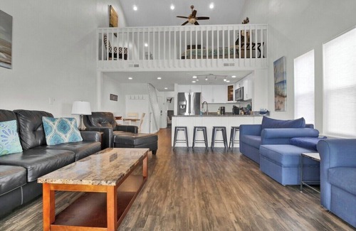 Surf City Condo | 738 Surf Condo - 2BR 2BA Sleeps 6 Oceanfront - Awesome Community Pool w/Fitness