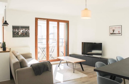 Saint-Denis Apartment | 74 m² Apartment ∙ 6 bedrooms ∙ 8 guests