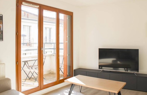 Saint-Denis Apartment | 74 m² Apartment ∙ 6 bedrooms ∙ 8 guests