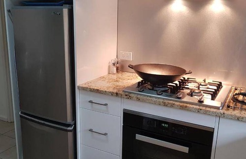 Glenelg North Apartment | 74 m² Apartment ∙ 2 bedrooms ∙ 6 guests