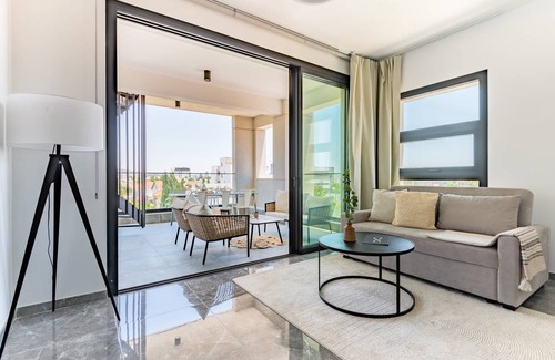 Agios Athanasios Apartment | 75 m² Apartment ∙ 3 bedrooms ∙ 6 guests