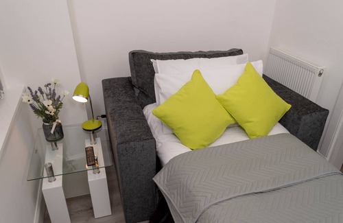 Dundee Apartment | 75 m² Apartment ∙ 3 bedrooms ∙ 5 guests