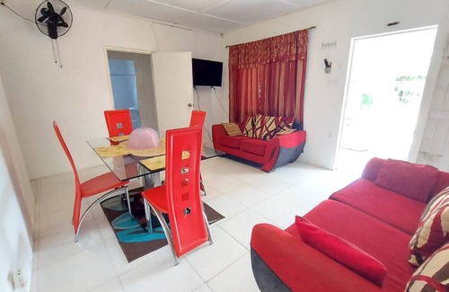 Port Morant House | 75 m² House ∙ 2 bedrooms ∙ 4 guests