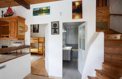 Epertully House | 75 m² House ∙ 2 bedrooms ∙ 4 guests
