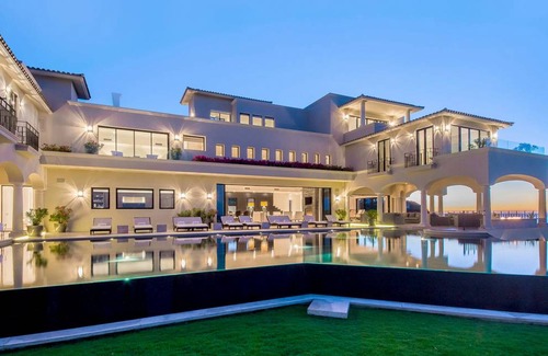 Buzzards Villa | 750 m² Villa ∙ 8 bedrooms ∙ 16 guests