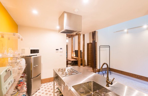 Nakagyo Ward House | 75m2 renovated townhouse with great access to Arashiyama, Gion, and Kinkakuji